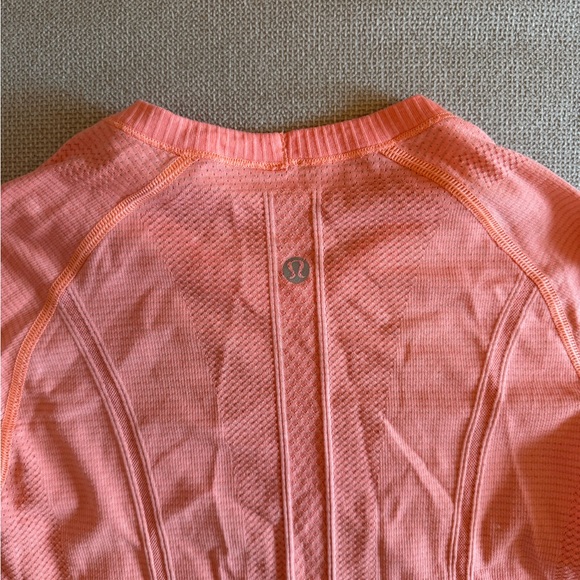 lululemon athletica Coral Long Sleeve Seamless Top - Picture 5 of 5